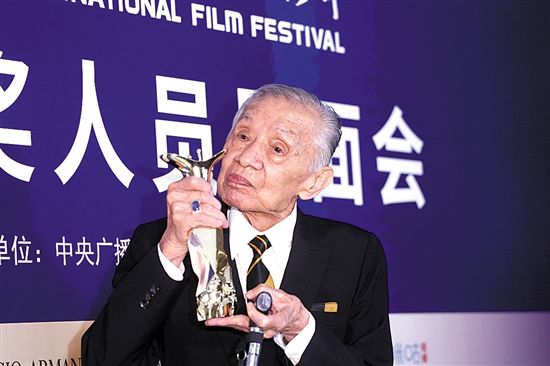 97歲常楓獲最佳男演員：我就賣個老命，哪知道這么幸運！