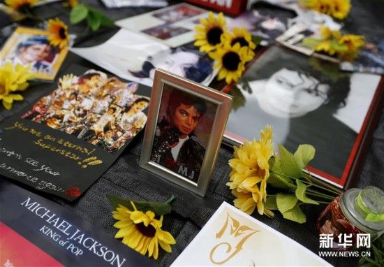 （新华视界）（8）美国歌迷纪念迈克尔·杰克逊逝世十周年