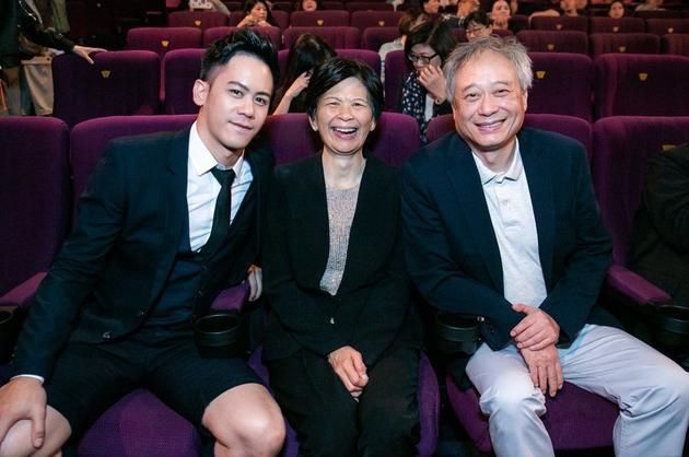 李安（右起）、林惠嘉一起支持儿子李淳的新片首映。