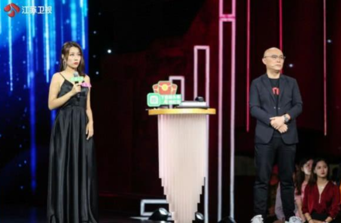 《新相亲大会》：27岁女博士王紫热情奔放长相迷人，感情观念引起争议